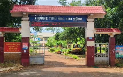 Đắk Lắk: Yêu cầu Trường Tiểu học Kim Đồng rút kinh nghiệm vì bất ngờ đổi đồng phục học sinh