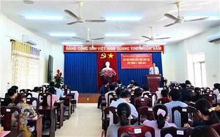 Khánh Hòa: Tổ chức Lớp bồi dưỡng kiến thức về công tác dân tộc cho nhóm đối tượng 4
