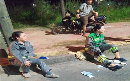 Quảng Ngãi: Đang quét rác, 2 công nhân vệ sinh môi trường bị bắn trọng thương