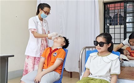Số ca đau mắt đỏ tăng nhanh ở Lào Cai