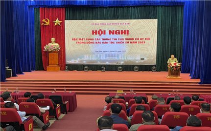 Văn Bàn (Lào Cai): Gặp mặt cung cấp thông tin cho Người có uy tín trong đồng bào DTTS