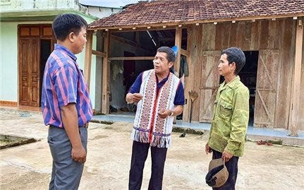 Già làng A Blong góp sức đưa buôn làng người Rơ Măm không còn đói nghèo, lạc hậu