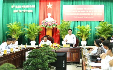 Phó Thủ tướng Chính phủ Trần Lưu Quang kiểm tra thực hiện các Chương trình MTQG tại tỉnh Bình Định