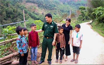 Bộ đội Biên phòng Nghệ An: Góp sức xây dựng bản làng vùng biên