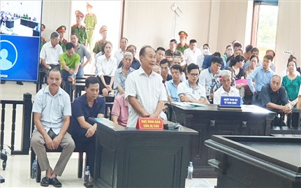 Phiên Tòa phúc thẩm xét xử vụ án “Lợi dụng chức vụ khi thi hành công vụ” xảy ra tại thị trấn Lim, huyện Tiên Du, Bắc Ninh: Cựu Chủ tịch UBND thị trấn Lim được giảm án nhưng vẫn một mực kêu oan!