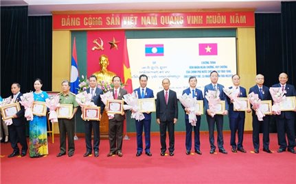 Lãnh đạo tỉnh Thái Nguyên tiếp Đoàn đại biểu tỉnh Luông Pha Băng đến thăm, làm việc
