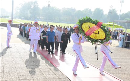 Yên Bái: Tổ chức cho Người có uy tín đi tham quan, học tập kinh nghiệm tại một số địa phương