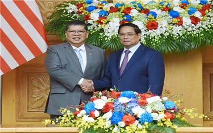 Thủ tướng: Phấn đấu đưa kim ngạch thương mại Việt Nam - Malaysia đạt 18 tỷ USD theo hướng cân bằng