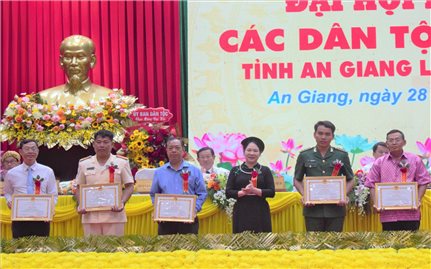 Đồng bào DTTS tỉnh An Giang tự lực, tự cường, nỗ lực vươn lên