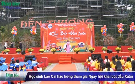 Học sinh Lào Cai hào hứng tham gia Ngày hội khai bút đầu Xuân