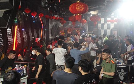 Quảng Bình: Phát hiện 29 người dương tính với ma túy tại quán bar Angel Club