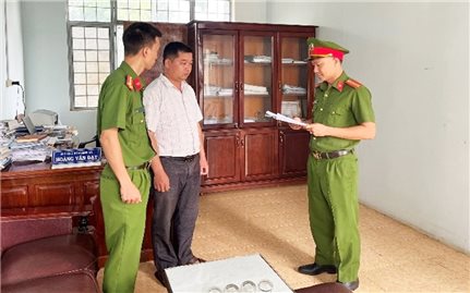 Kon Tum: Khởi tố, bắt tạm giam Phó Chủ tịch UBND xã, Giám đốc và cán bộ Văn phòng đăng ký đất đai huyện Đăk Hà