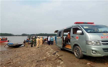 Vụ lật thuyền ở Quảng Yên (Quảng Ninh): Đã tìm thấy nạn nhân cuối cùng