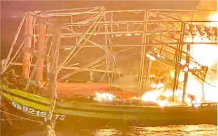 Quảng Bình: Giải cứu thành công 7 thuyền viên trên tàu gặp nạn trên biển
