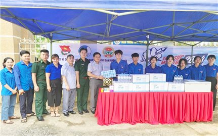 Đồn Biên phòng Cửa khẩu Quốc tế Tà Lùng tiếp sức mùa thi nơi biên giới