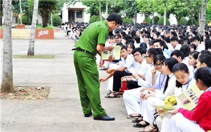 Chung tay xây dựng địa bàn sạch ma túy