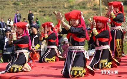 Lào Cai: Ưu tiên nguồn lực hỗ trợ đồng bào DTTS làm du lịch