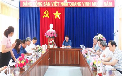 Thứ trưởng, Phó Chủ nhiệm Ủy ban Dân tộc Y Thông làm việc tại Phú Yên