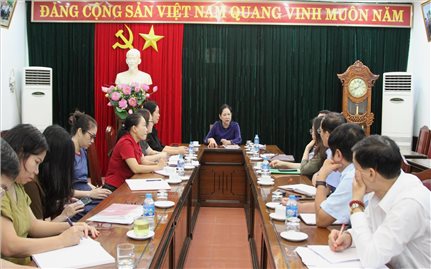 Thứ trưởng, Phó Chủ nhiệm Ủy ban Dân tộc Nông Thị Hà thăm và làm việc tại Trường Phổ thông Vùng cao Việt Bắc