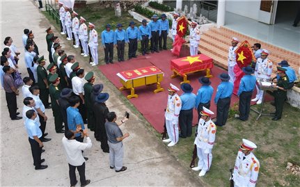 Kiên Giang: Trang nghiêm, xúc động Lễ đón 27 hài cốt Liệt sĩ hy sinh trên đất bạn Campuchia về nước