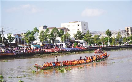 Ghe ngo mô hình - Một phương thức gìn giữ văn hóa Khmer