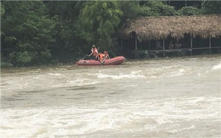 Thái Nguyên: Người đàn ông ở bị nước lũ cuốn trôi khi cố đi xe máy qua ngầm tràn