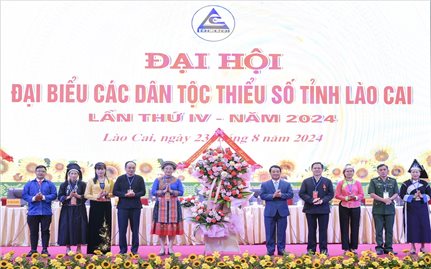 Nâng cao nhận thức và quán triệt sâu sắc các quan điểm, chủ trương, đường lối của Đảng và Nhà nước về công tác dân tộc