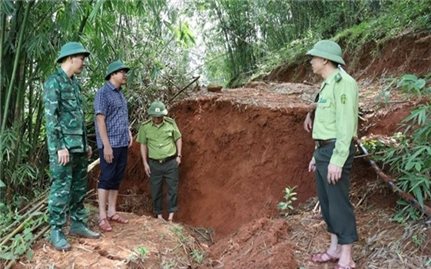 Thanh Hóa: Một số huyện miền núi xuất hiện nứt đất, khẩn cấp di dời dân