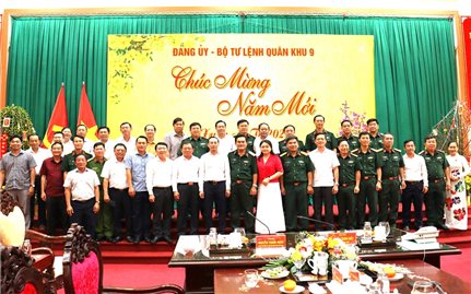 Lãnh đạo TP. Cần Thơ và tỉnh Kiên Giang chúc Tết Nguyên đán Bộ Tư lệnh Quân khu 9