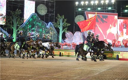 Mãn nhãn màn biểu diễn của kỵ binh trên cao nguyên Đắk Lắk