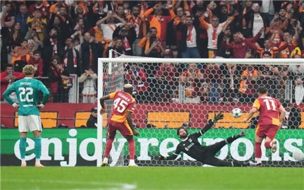 Champions League: Galatasaray quật ngã Liverpool 1-0 trên sân nhà, Osimhen ghi dấu ấn