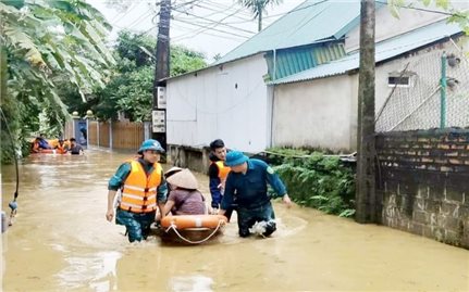 Triển khai đồng bộ, quyết liệt các giải pháp khắc phục hậu quả thiên tai sau bão số 11