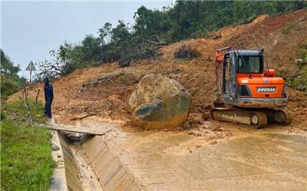 Đà Nẵng: Tuyến đường lên cửa khẩu phụ Tây Giang - Kà Lừm bị sạt lở nghiêm trọng