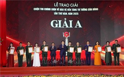 Chủ tịch nước dự Lễ trao giải Cuộc thi Chính luận về Bảo vệ nền tảng tư tưởng của Đảng lần thứ Năm