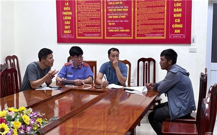 Trả lương cho công nhân bằng ma túy
