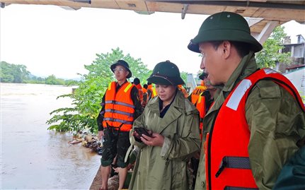 Thái Nguyên: Hơn 1.000 người túc trực hộ đê sông Cầu