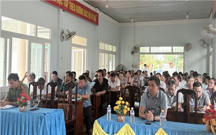 Nâng cao kiến thức pháp luật cho 150 người ở xã vùng sâu Ea Rốk