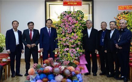 Bộ trưởng Dân tộc và Tôn giáo Đào Ngọc Dung chúc mừng Đại hội Hội đồng Giám mục Việt Nam