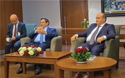 Hai Thủ tướng Việt Nam, Algeria làm việc với các doanh nghiệp để thúc đẩy các dự án cụ thể