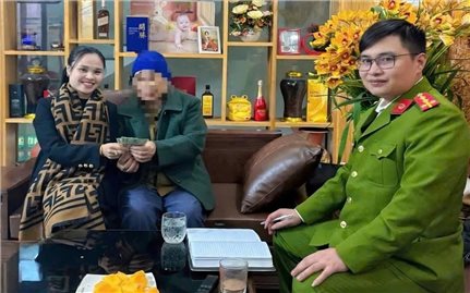 Thêm một thủ đoạn lừa đảo - “làm sổ hộ nghèo”