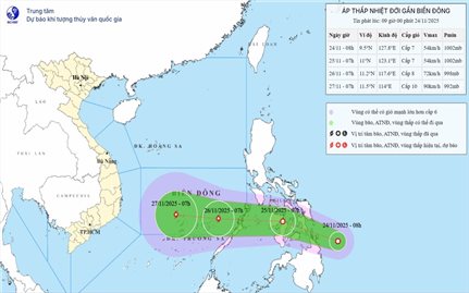 Biển Đông sắp đón cơn bão số 15: Áp thấp nhiệt đới mạnh lên, gió giật cấp 13