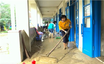 Khánh Hòa dành hơn 14 tỷ đồng hỗ trợ học sinh vùng lũ mua đồng phục