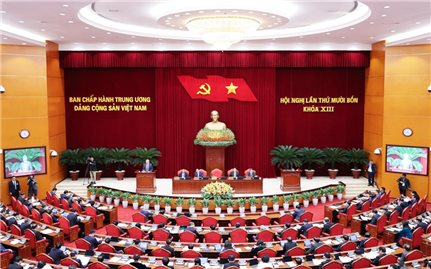 Lựa chọn nhân sự giới thiệu tham gia Bộ Chính trị, Ban Bí thư khóa XIV