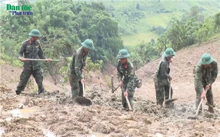 Nỗ lực khắc phục điểm sạt lở, ổn định đời sống đồng bào Xơ Đăng xã Ngọc Linh