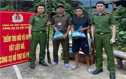 Thanh Hóa: Lan tỏa mô hình “Đổi quà lấy vũ khí” ở vùng cao