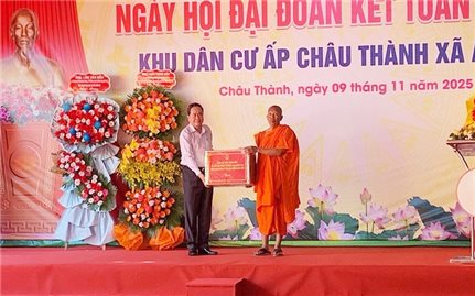 Chủ tịch Quốc hội Trần Thanh Mẫn dự Ngày hội Đại đoàn kết toàn dân tộc tại TP. Cần Thơ