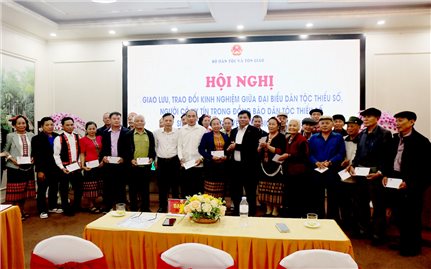 Bộ Dân tộc và Tôn giáo gặp mặt Người có uy tín vùng đồng bào DTTS Nghệ An