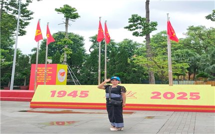 Những người gánh “hai vai” ở Lâm Đồng