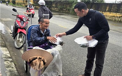 Bữa cơm giá 2.000 đồng của Thiếu tá quân đội