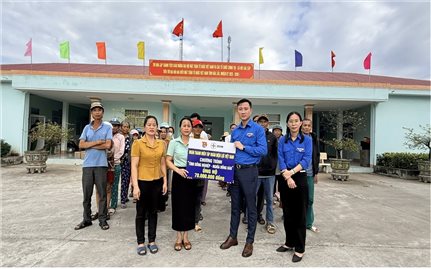 Đoàn Thanh niên EVNGENCO2 chung tay hỗ trợ người dân vùng lũ miền Trung